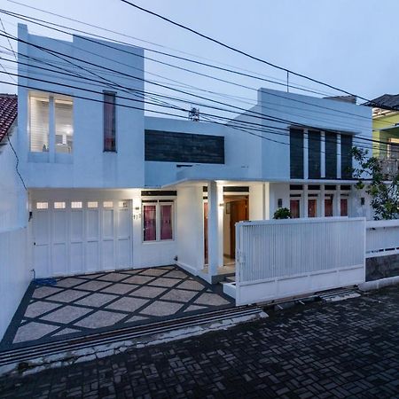 Spacious, White-Villa Belgareti @Kiara Condong Bandung Esterno foto
