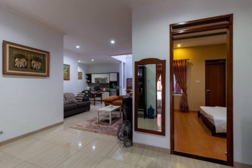 Spacious, White-Villa Belgareti @Kiara Condong Bandung Esterno foto