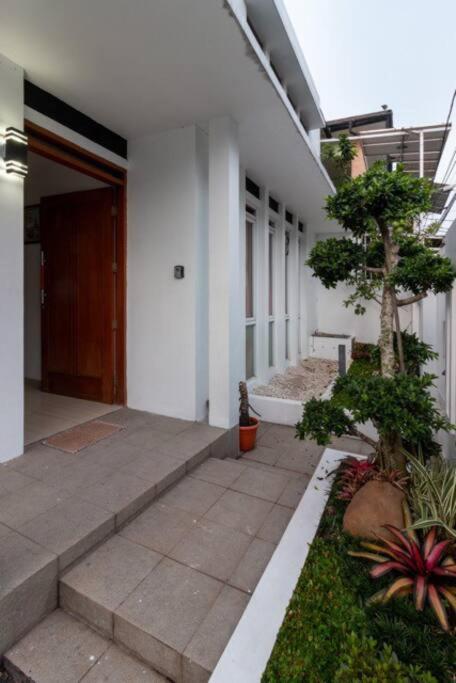 Spacious, White-Villa Belgareti @Kiara Condong Bandung Esterno foto